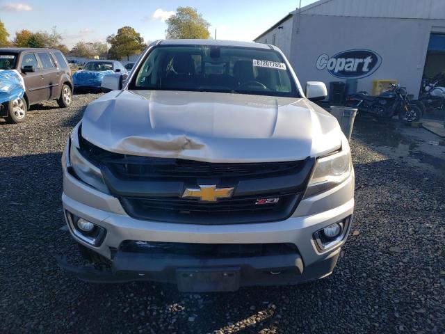 1GCGTDEN2J1259778 - 2018 CHEVROLET COLORADO Z71 SILVER photo 5