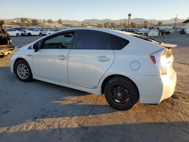 JTDKN3DU6F1896350 - 2015 TOYOTA PRIUS WHITE photo 2