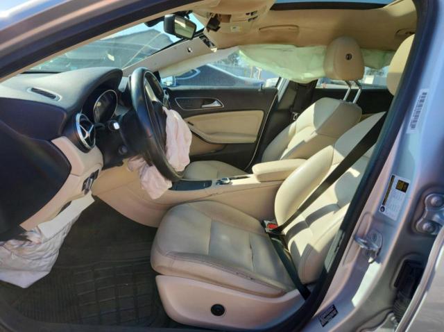 WDCTG4EB1FJ129498 - 2015 MERCEDES-BENZ GLA 250 Արծաթագույն լուսանկար 7