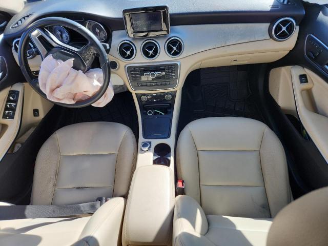 WDCTG4EB1FJ129498 - 2015 MERCEDES-BENZ GLA 250 Արծաթագույն լուսանկար 8