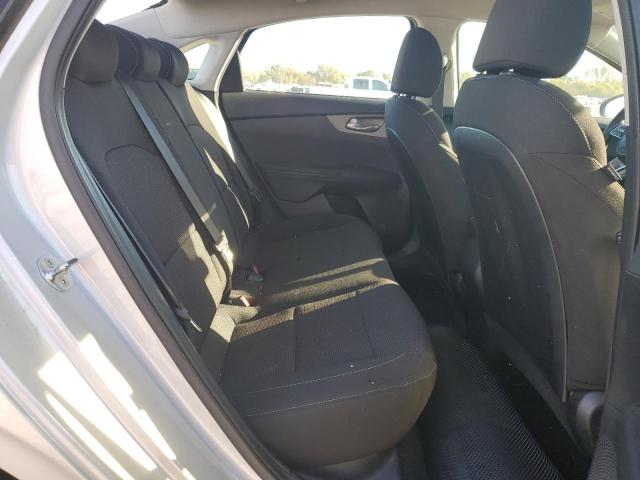 3KPF24AD2LE251904 - 2020 KIA FORTE FE 银色 照片 10