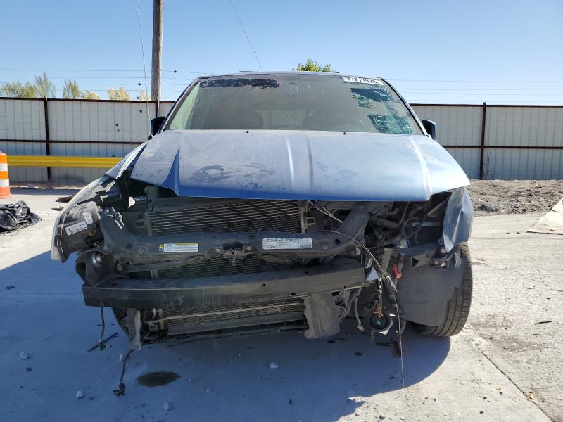 2C4RC1BG9CR135325 - 2012 CHRYSLER TOWN & COU TOURING BLUE photo 5