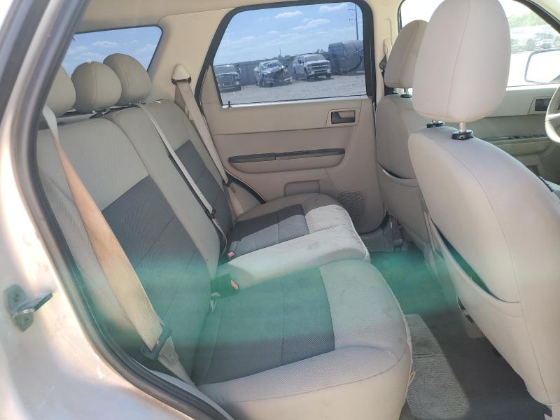 1FMCU03118KC23424 - 2008 FORD ESCAPE XLT SILVER photo 11