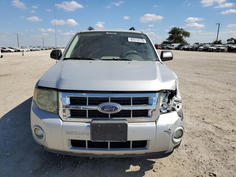 1FMCU03118KC23424 - 2008 FORD ESCAPE XLT SILVER photo 5