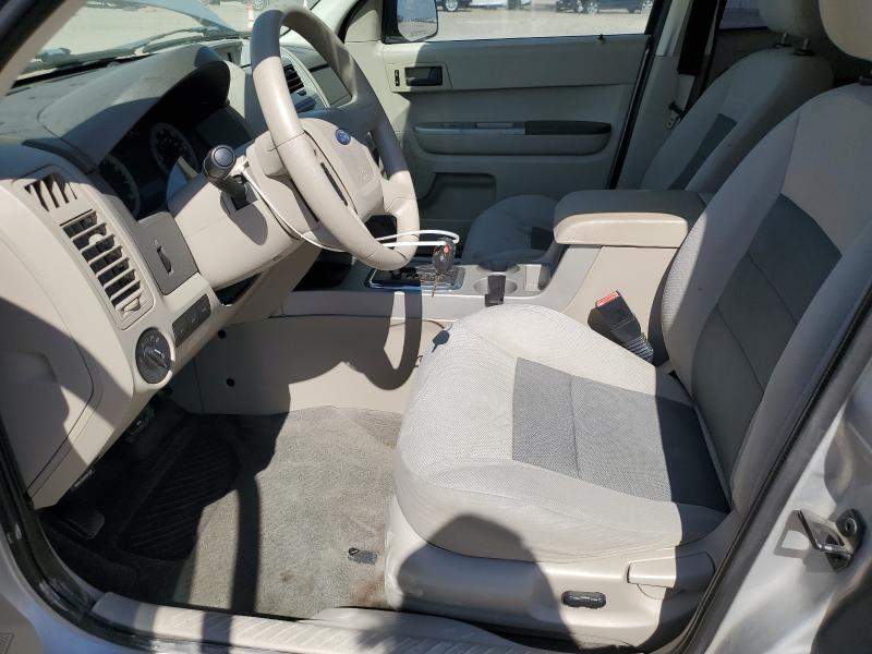 1FMCU03118KC23424 - 2008 FORD ESCAPE XLT SILVER photo 7