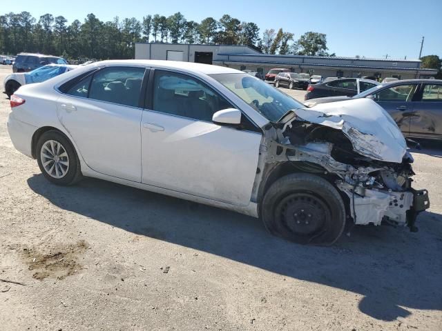 4T1BF1FK3FU908333 - 2015 TOYOTA CAMRY LE 白色 照片 4