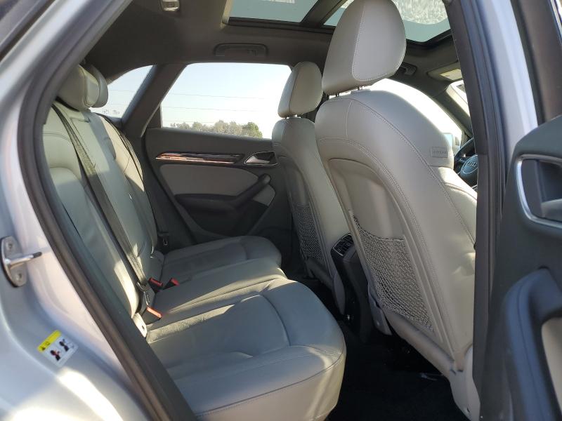 WA1HCCFS5JR010664 - 2018 AUDI Q3 PREMIUM PLUS Silber Foto 11