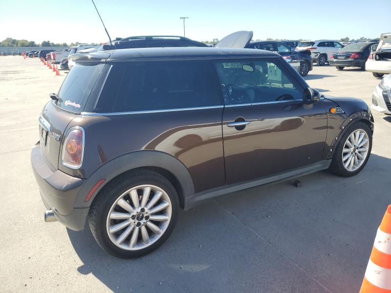 WMWMF3C59ATZ66997 - 2010 MINI COOPER BROWN photo 3