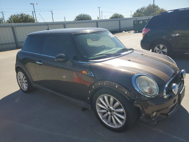 WMWMF3C59ATZ66997 - 2010 MINI COOPER BROWN photo 4