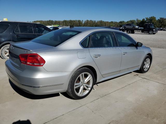 1VWBN7A37EC080833 - 2014 VOLKSWAGEN PASSAT SE 银色 照片 3