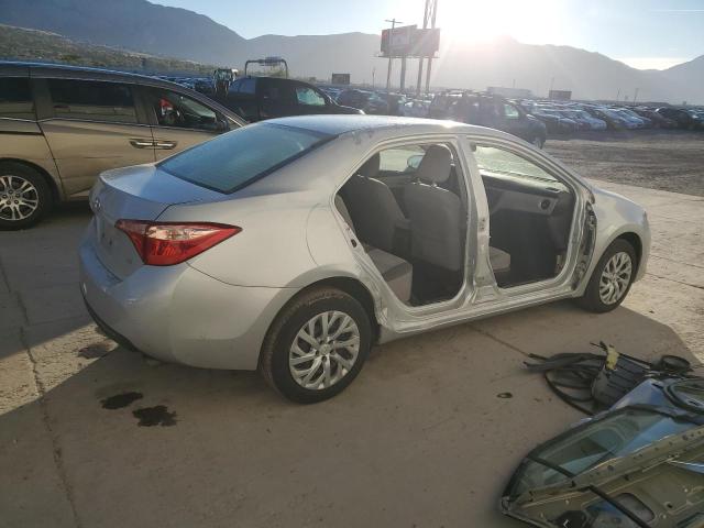 5YFBURHE2KP907939 - 2019 TOYOTA COROLLA L فضي صورة 3