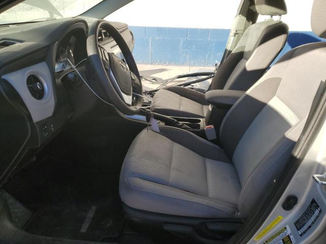 5YFBURHE2KP907939 - 2019 TOYOTA COROLLA L فضي صورة 7
