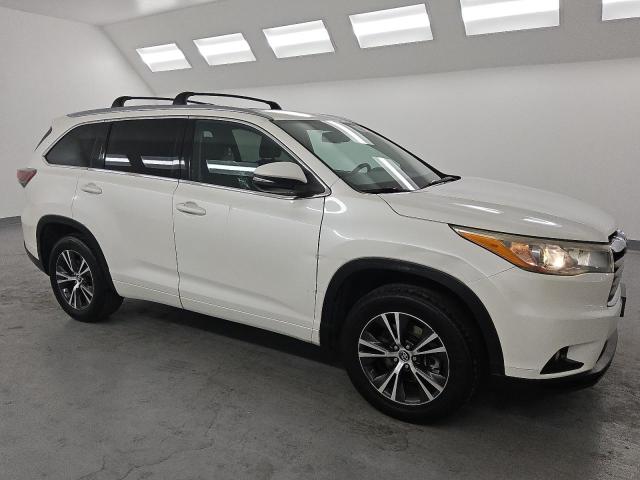 5TDKKRFH8GS135979 - 2016 TOYOTA HIGHLANDER XLE Blanc photo 4