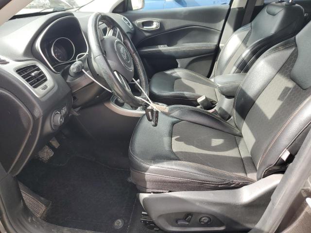 3C4NJDBBXKT839698 - 2019 JEEP COMPASS LATITUDE Gris foto 7