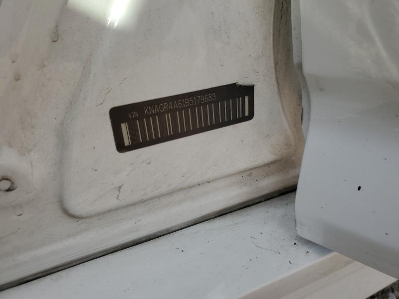 KNAGR4A61B5179683 - 2011 KIA OPTIMA SX WHITE photo 12