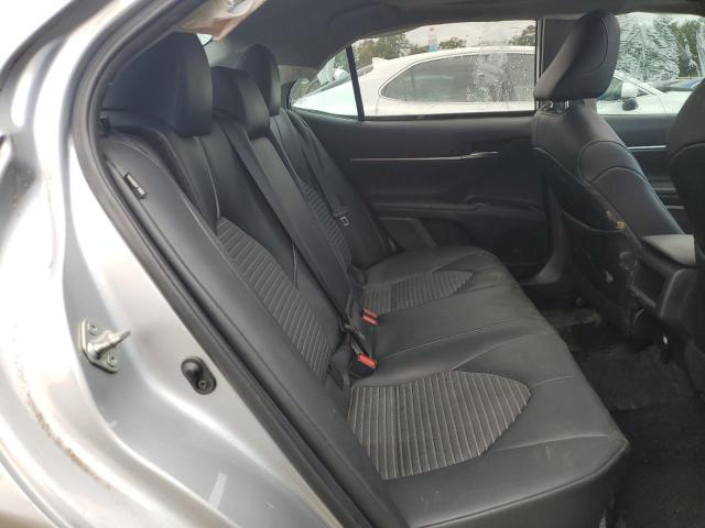 4T1M11AK2LU392105 - 2020 TOYOTA CAMRY SE 银色 照片 10