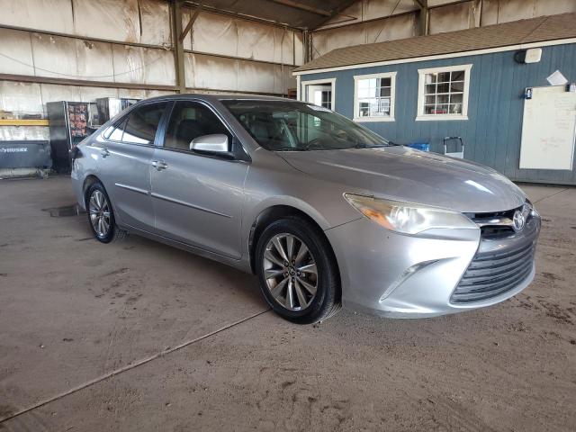 4T1BF1FK1HU797915 - 2017 TOYOTA CAMRY LE 银色 照片 4