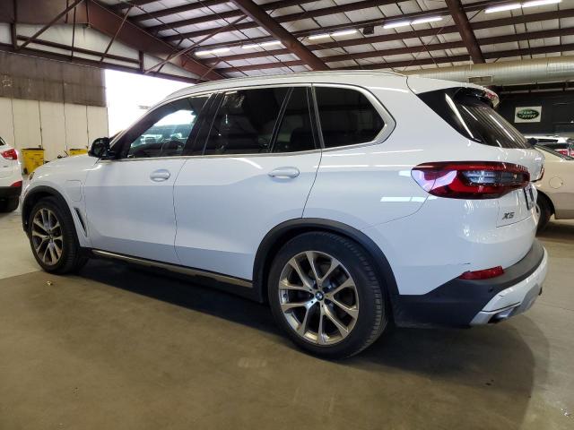 5UXTA6C01M9H25800 - 2021 BMW X5 XDRIVE45E WHITE photo 2
