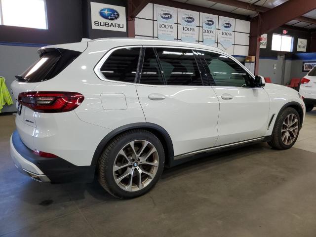 5UXTA6C01M9H25800 - 2021 BMW X5 XDRIVE45E WHITE photo 3