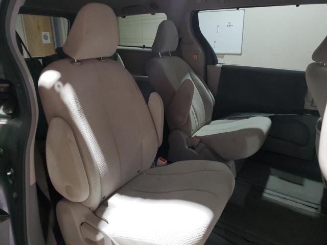 5TDJK3DC6BS020029 - 2011 TOYOTA SIENNA LE GRAY photo 11