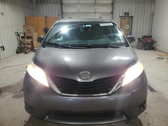 5TDJK3DC6BS020029 - 2011 TOYOTA SIENNA LE GRAY photo 5