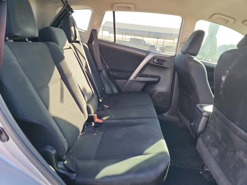 2T3ZFREV4JW469488 - 2018 TOYOTA RAV4 LE Plata foto 10