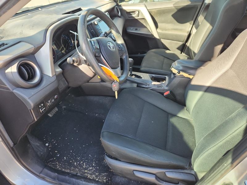 2T3ZFREV4JW469488 - 2018 TOYOTA RAV4 LE Plata foto 7