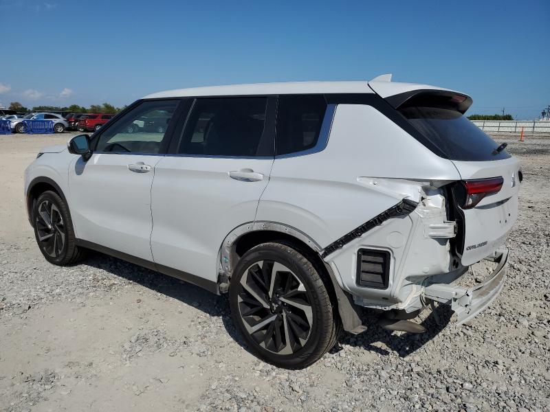 JA4J4UA80NZ054139 - 2022 MITSUBISHI OUTLANDER SE WHITE photo 2