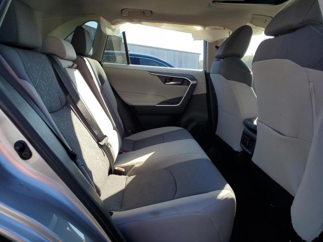 2T3W1RFV6NC203445 - 2022 TOYOTA RAV4 XLE SILVER photo 10