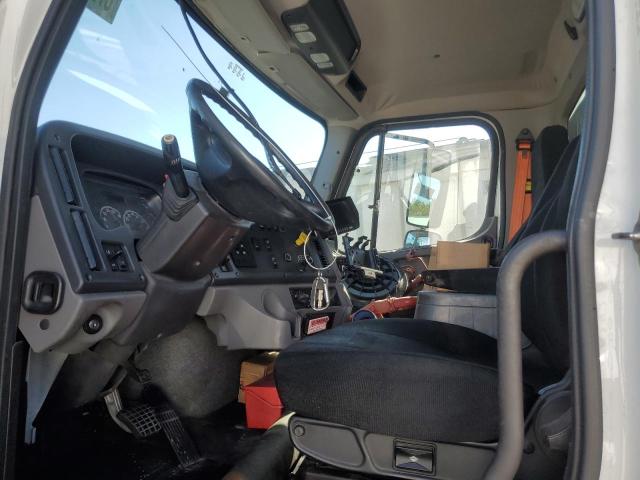 1FVHCYFE6JHJV8894 - 2018 FREIGHTLINER M2 106 MEDIUM DUTY WHITE photo 5