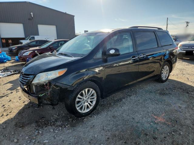 2011 TOYOTA SIENNA XLE, 