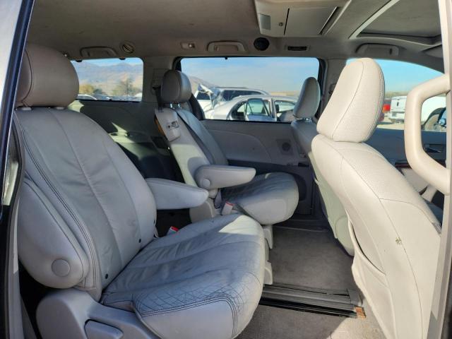 5TDYK3DC9BS108006 - 2011 TOYOTA SIENNA XLE BLACK photo 11