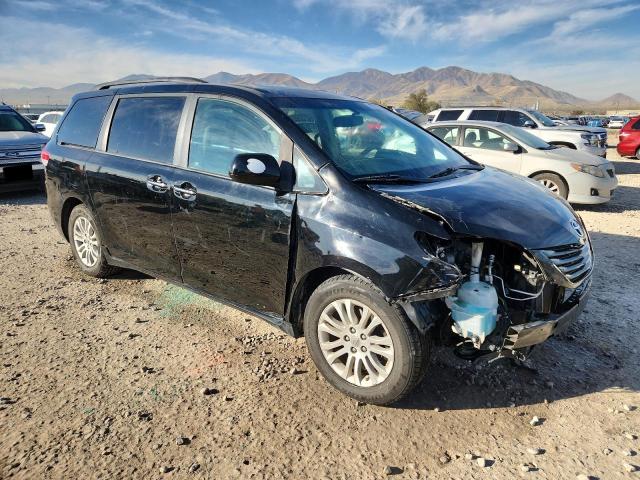 5TDYK3DC9BS108006 - 2011 TOYOTA SIENNA XLE BLACK photo 4