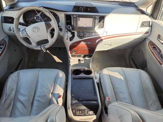 5TDYK3DC9BS108006 - 2011 TOYOTA SIENNA XLE BLACK photo 8