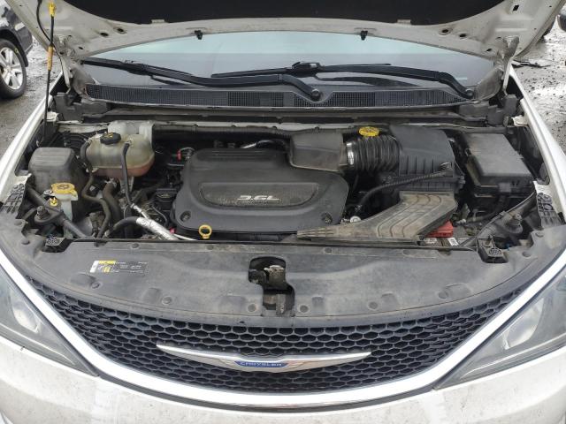 2C4RC1BG6JR269531 - 2018 CHRYSLER PACIFICA TOURING L WHITE photo 12