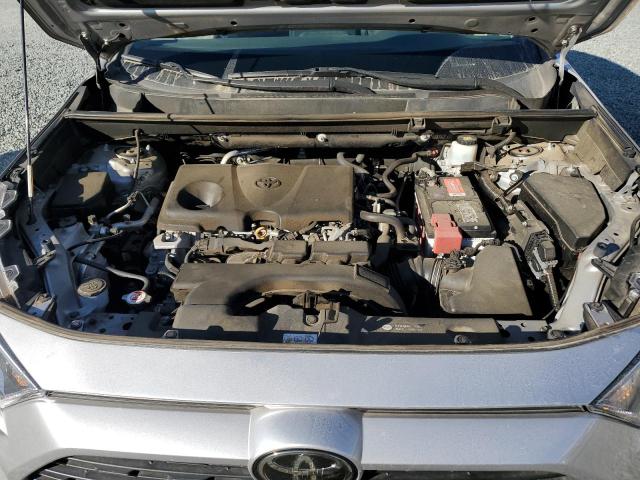 2T3W1RFV5LW093533 - 2020 TOYOTA RAV4 XLE SILVER photo 11