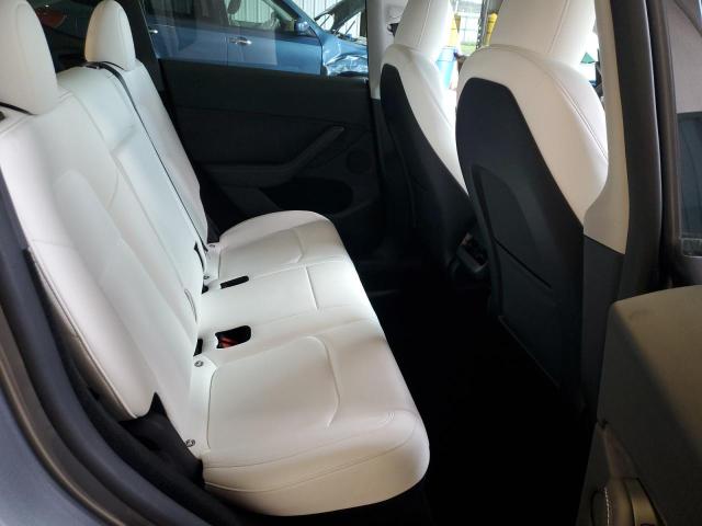 7SAYGDEF0RA292802 - 2024 TESLA MODEL Y GRAY photo 11