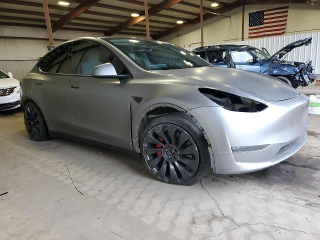 7SAYGDEF0RA292802 - 2024 TESLA MODEL Y GRAY photo 4
