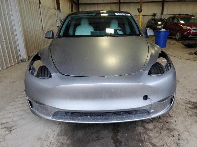 7SAYGDEF0RA292802 - 2024 TESLA MODEL Y GRAY photo 5
