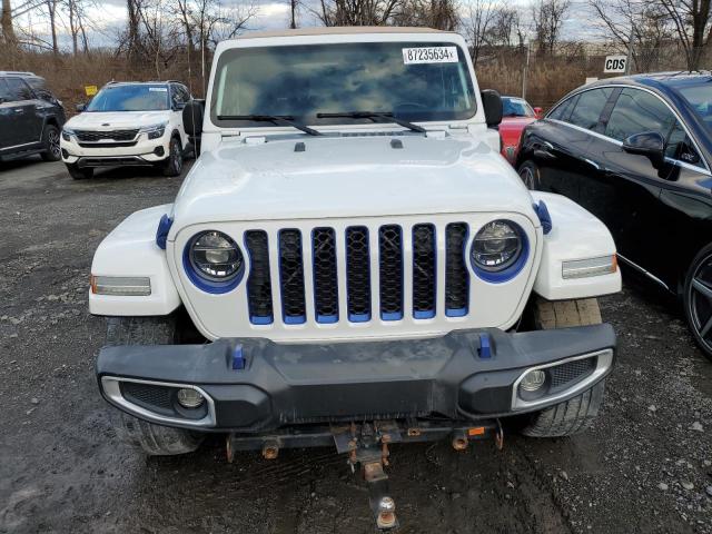 1C4JJXP62MW677073 - 2021 JEEP WRANGLER U SAHARA 4XE WHITE photo 5