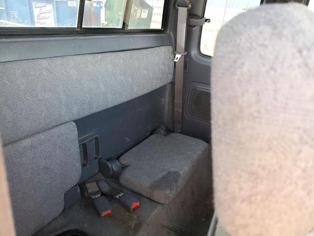 4TASN92N0YZ641451 - 2000 TOYOTA TACOMA XTRACAB PRERUNNER თეთრი ფოტო 10