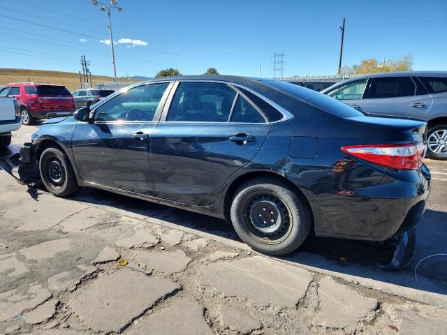 4T1BF1FK8HU368013 - 2017 TOYOTA CAMRY LE 蓝色 照片 2