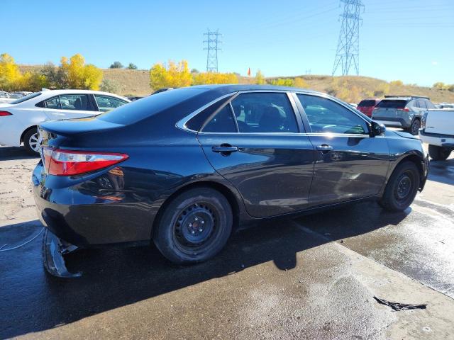 4T1BF1FK8HU368013 - 2017 TOYOTA CAMRY LE 蓝色 照片 3