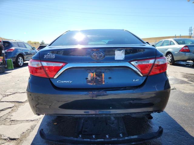 4T1BF1FK8HU368013 - 2017 TOYOTA CAMRY LE 蓝色 照片 6