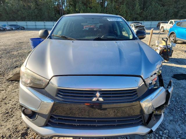 JA4AP3AU6HZ067495 - 2017 MITSUBISHI OUTLANDER ES SILVER photo 5