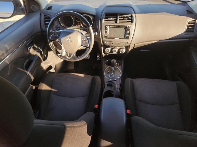 JA4AP3AU6HZ067495 - 2017 MITSUBISHI OUTLANDER ES SILVER photo 8