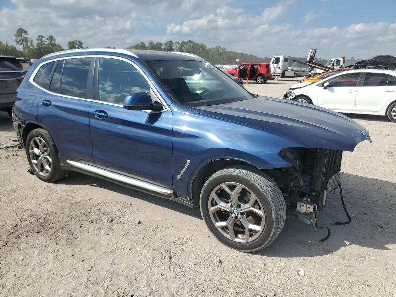 5UX43DP09R9U50033 - 2024 BMW X3 SDRIVE30I BLUE photo 4