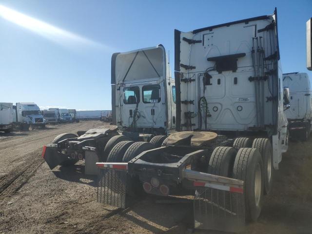 3AKJHHDR4JSJR7983 - 2018 FREIGHTLINER CASCADIA 1 WHITE photo 4