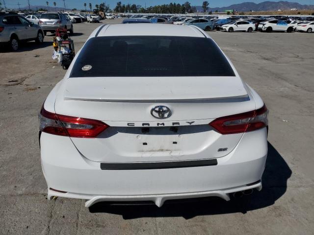 4T1B11HK3JU572509 - 2018 TOYOTA CAMRY L თეთრი ფოტო 6