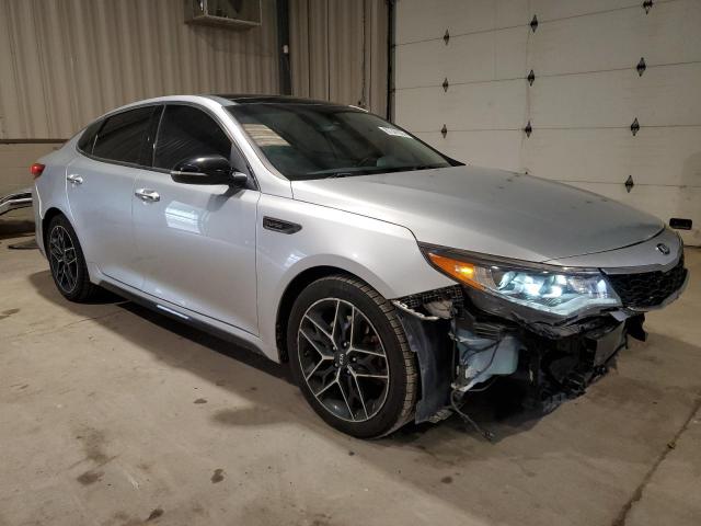 5XXGW4L22KG362740 - 2019 KIA OPTIMA SX Күміс фото 4